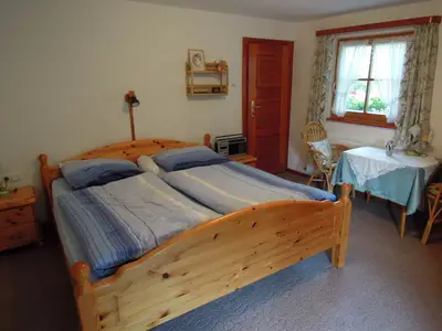 2. Schlafzimmer mit Sitzecke