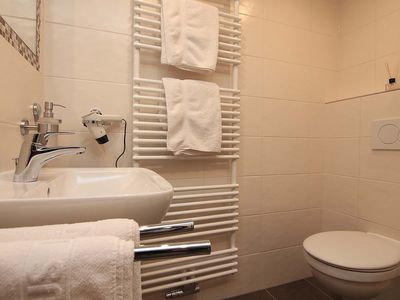 Ferienwohnung 3 - Badezimmer mit Dusche/WC
