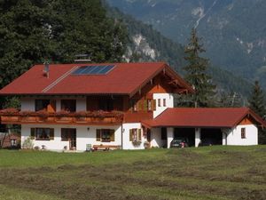 1672465-Ferienwohnung-3-Berchtesgaden-300x225-2