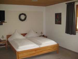 1672957-Ferienwohnung-2-Berchtesgaden-300x225-2