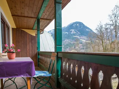 Balkon mit Bergblick
