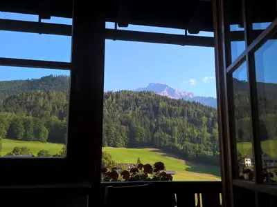 Blick vom Wohnzimmer /Balkon aus
