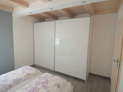 Schalfzimmer Schrank