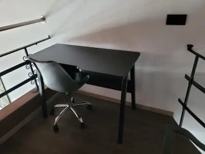 Schreibtisch im Obergeschoss