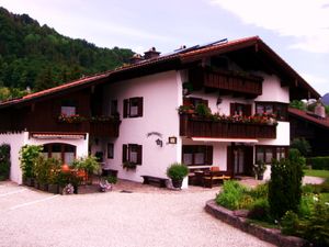 72932-Ferienwohnung-2-Berchtesgaden-300x225-1