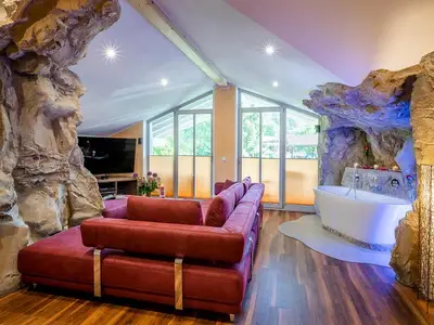 Hochtron Wohnzimmer