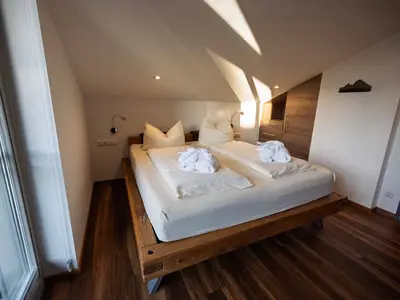 Hochthron Schlafzimmer