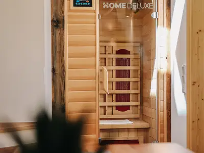 Infrarotkabine für Entspannung nach einem ereignissreichen Tag in der Natur