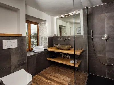 Bad mit Dusche WC Hofmusikerhaus 1