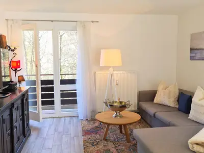 Wohnbereich mit TV Fewo Höhenflug