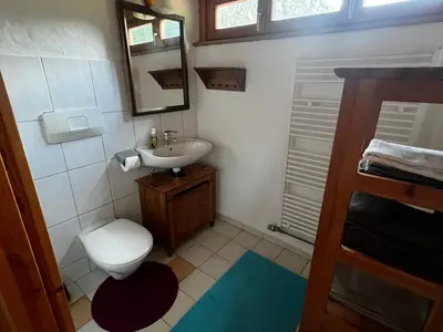 Bad mit WC und Dusche