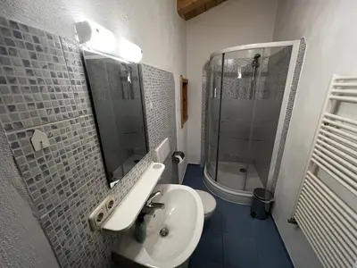 Bad inkl. WC und Dusche