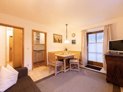 Essbereich Wohnzimmer Fewo Waldblick