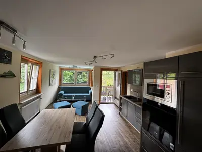 Wohnzimmer, Esszimmer, Küche
