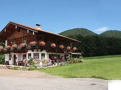 Haus in dem sich die Ferienwohnung befindet