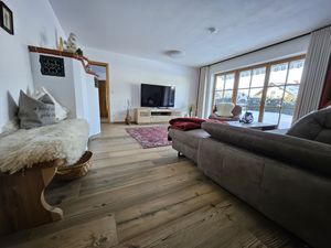 23923300-Ferienwohnung-3-Bergen / Chiemgau-300x225-5