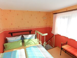 18365438-Ferienwohnung-4-Bergen auf Rügen-300x225-5