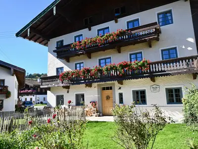 Bauernhaus von Osten