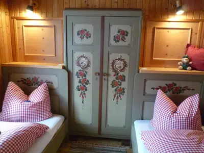 Kinderschlafzimmer (2 Betten 90/190cm)