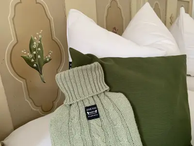 kuschelige Wärmflaschen liegen bereit, zusätzlich natürlich zur Heizung