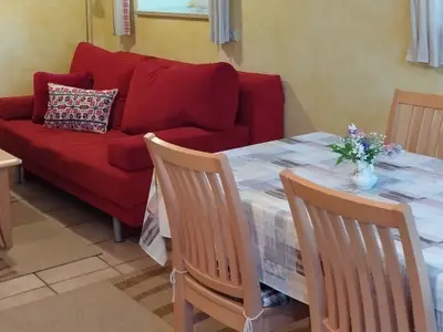 Essplatz und Sofa Fewo 4