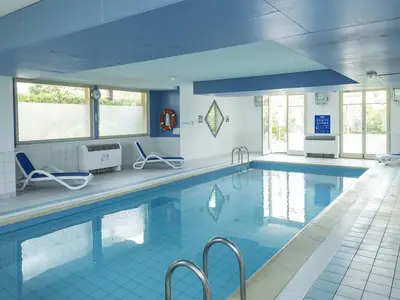 PoolOfHouse
