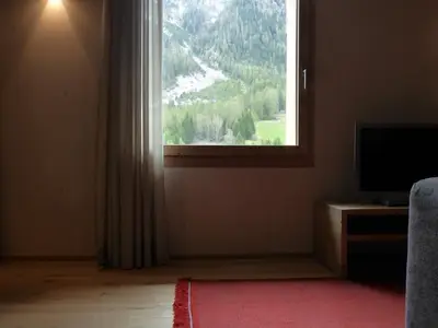 Blick zum Ela-Massiv