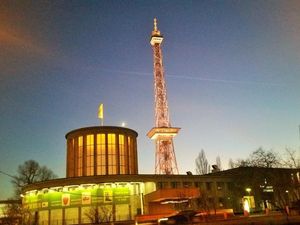 Der lange Lulatsch das Wahrzeichen am Sender freies Berlin