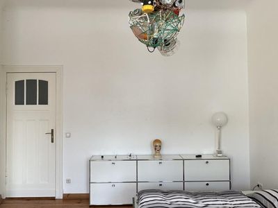 Wohn- und Schlafzimmer