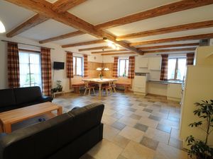 2609943-Ferienwohnung-5-Bernau am Chiemsee-300x225-1