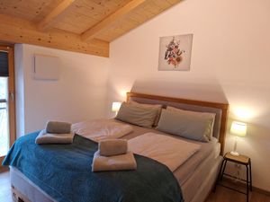 23916483-Ferienwohnung-3-Bernau am Chiemsee-300x225-2