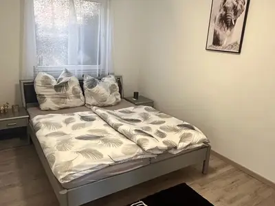Schlafzimmer 2
