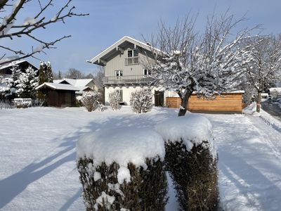 Hausansicht im Winter