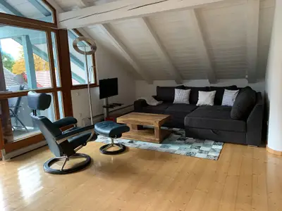 Wohnzimmer mit hochwertigem Schlafsofa