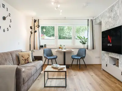 Der Wohn-Essbereich besticht durch ein stilvolles Ambiente