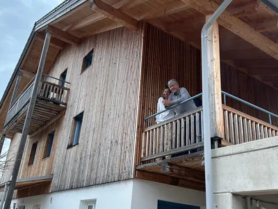 Ihr Südbalkon im Neubau mit Ihren Gastgebern