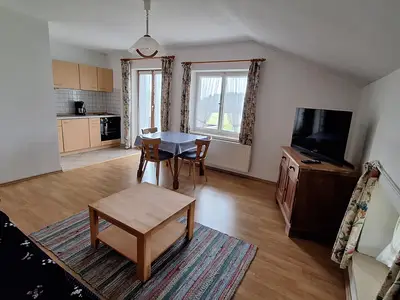 Wohnküche mit Balkon Zugang