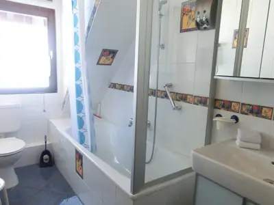 INSIDE, BATHROOM