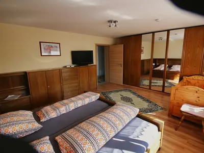 Schlafzimmer 1.1