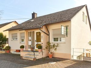 19215139-Ferienwohnung-4-Bernkastel-Kues-300x225-1