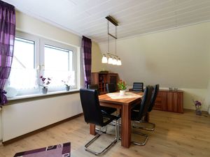 19341372-Ferienwohnung-5-Bestwig-300x225-4