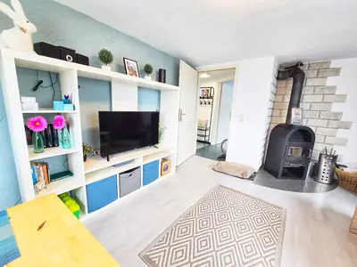 Photo, INSIDE, OUTSIDE