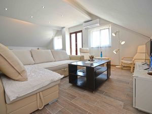 23940187-Ferienwohnung-6-Betina-300x225-5