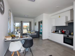 23554888-Ferienwohnung-4-Betina-300x225-0