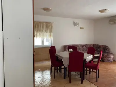 Ferienwohnung für 7 Personen in Betina 6/10