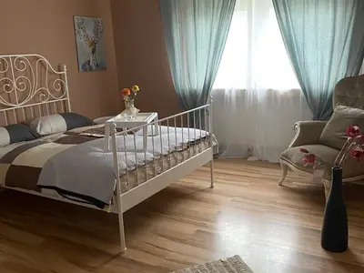 Schlafzimmer 2