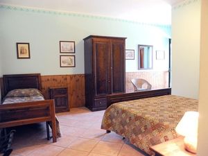 22439031-Ferienwohnung-3-Bevagna-300x225-5