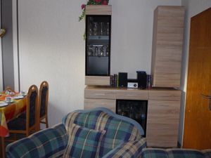 20373551-Ferienwohnung-5-Beverungen-300x225-3