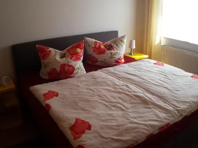 Schlafzimmer 1