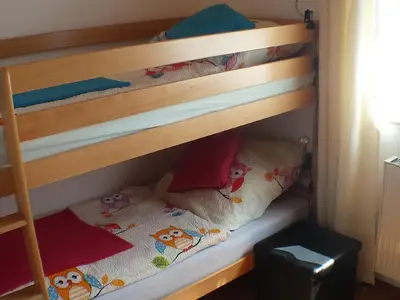 Schlafzimmer 2 Hochbett (90 x 200 cm)